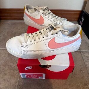 Nike Blazer Low LE